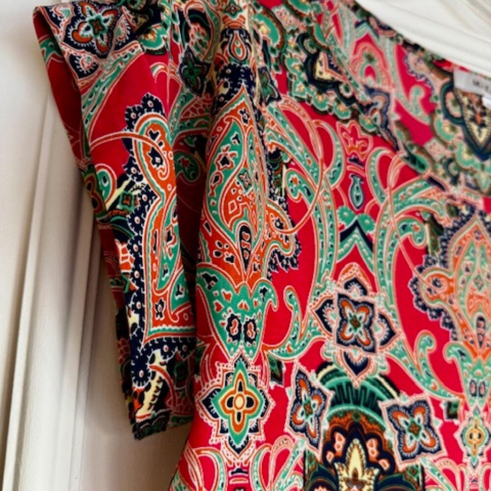 Round neck blouse with pattern - Picture 6 of 6